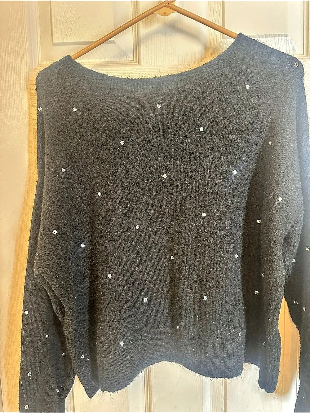 H&Medium Rhinestone-Embellished Jumper Black Sweater Size Medium